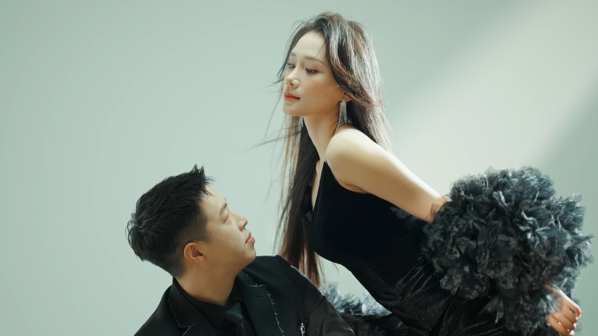 <p>THE LEGEND VLOG 14</p>